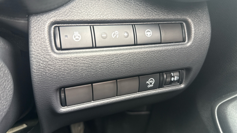 Nissan Juke 1.0 DiG-T 114 Tekna 5dr Petrol Hatchback